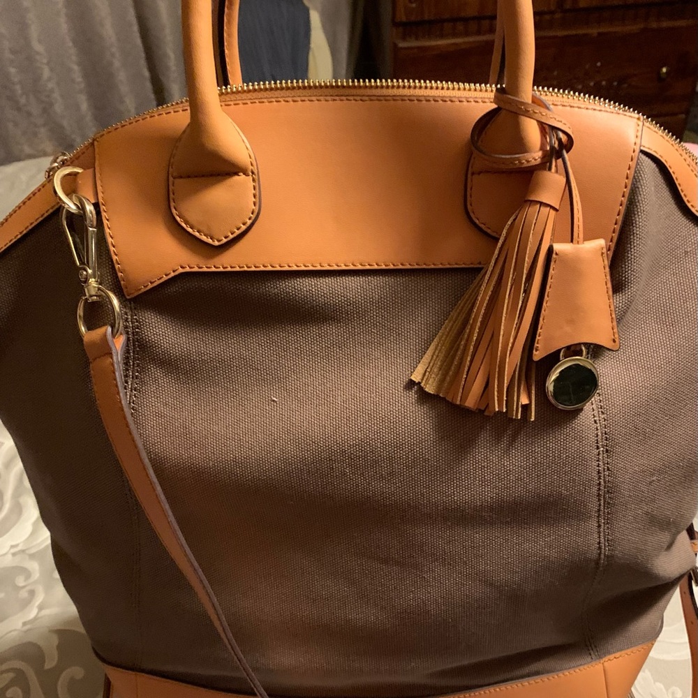 G.I.L.I  Leather and Canvas large tote in taupe & saddle color